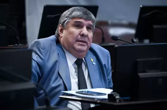 Mayans el opositor duro