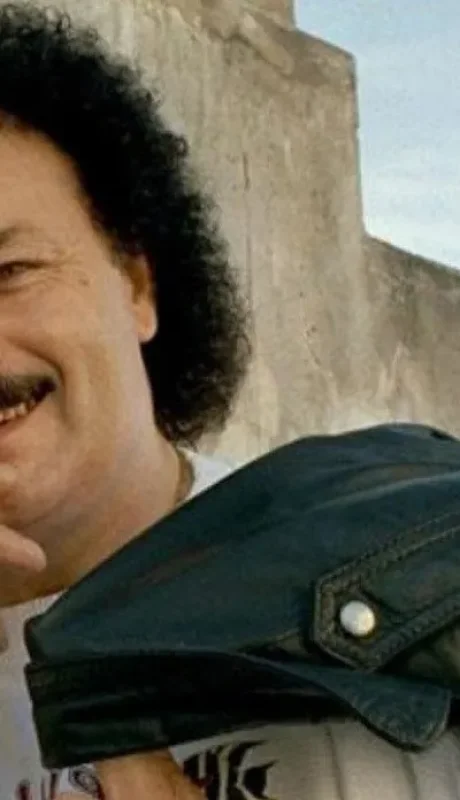 Su música, con más de 30 años de vigencia, continúa sonando en canchas, radios, fiestas y plataformas digitales.