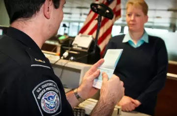 La visa para entrar a EEUU sube 135,14% por ley impulsada por Trump