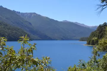 La Patagonia tiene el lago más cristalino de Argentina y esconde una playa secreta