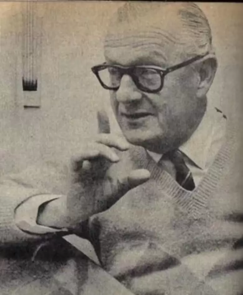 Juan Craichik, jefe de laboratorio de Taranto y Cía, SRL. Desde allí salieron miles de copias para todo el mundo.