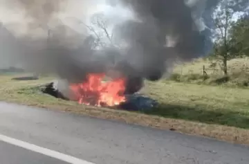 Horrible muerte de una pareja tras despistarse su auto en la ruta