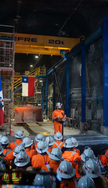 Gabriel Boric llamó a defender el cobre de Chile ante la embestida de Trump.
