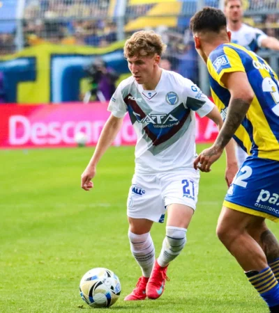 Santino Andino, protagonista de la novela del mercado de pases.