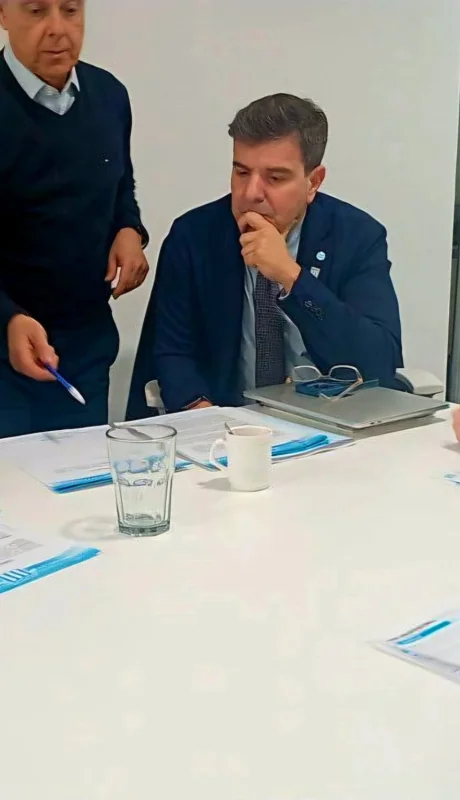 Maravilla Martínez estampó la firma de su nuevo contrato