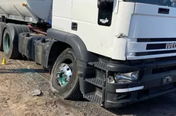 Accidente fatal: un ciclista fue atropellado por un camión y murió