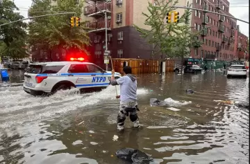 Inundaciones: el metro de Nueva York bajo el agua y dos fallecidos en New Jersey
