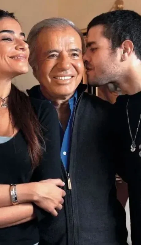 El hijo del exmandatario calificó al personaje de su padre como una "caricatura ridícula y falsa".