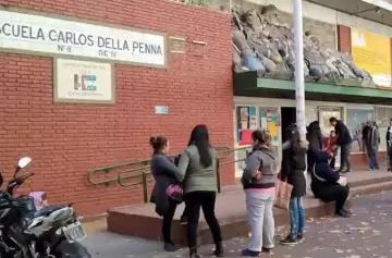 Brutal ataque de la madre y la abuela de un alumno a tres docentes de una escuela