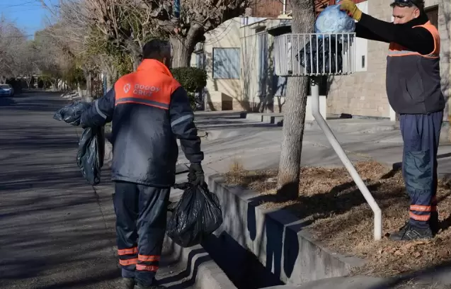 Recolección de la basura domiciliaria en Godoy Cruz, Mendoza.
