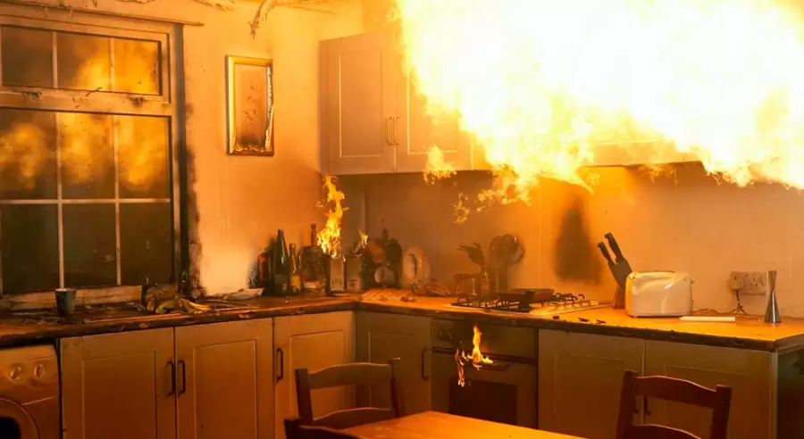 Para evitar incendios en el hogar, aconsejan nunca dejar la cocina sin supervisión mientras se prepara la cocina.