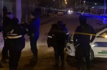 Conmoción por el asesinato de una mujer policía durante un robo