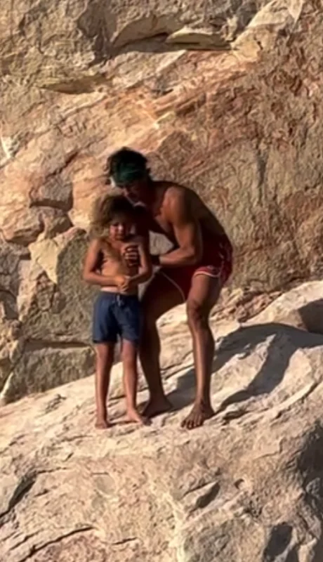 Garrett Gee buscó enseñarle una lección de vida a su hijo.