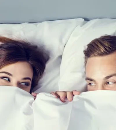 La ciencia advierte que el final feliz no siempre es el más probable para los amigos con derchos.