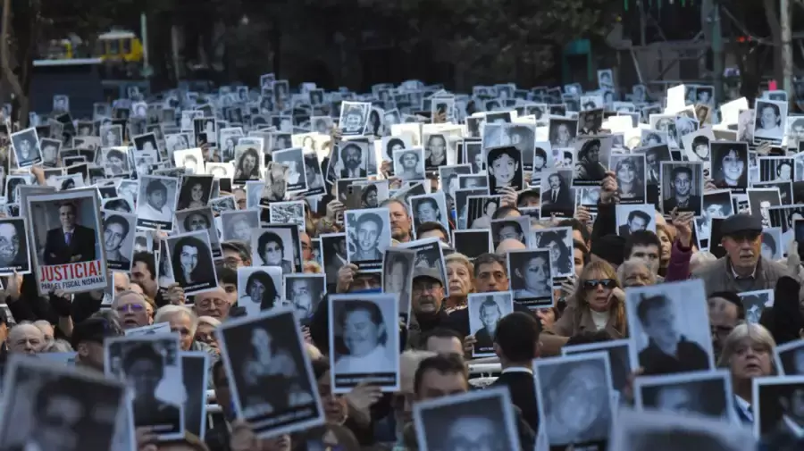 85 muertos y más de 300 heridos. El saldo luctuoso del ataque terrorista de Junio 1994.