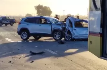 Choque en cadena en Palmira: dos heridos y tránsito colapsado en la Ruta 7