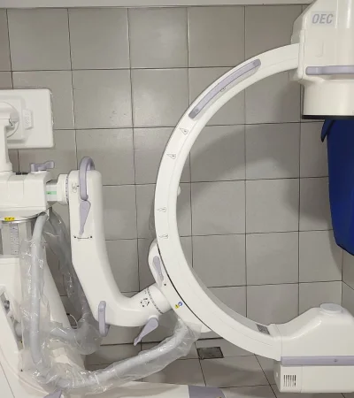 Sistema radiológico digital Arco en C.