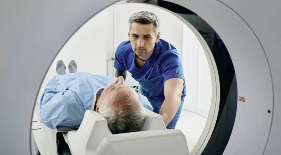 Salva muchísimas vidas, pero hay que tener extremo cuidado. Es el resonador magnético, elemento de alta complejidad.