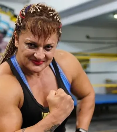 Alejandra "Locomotora" Oliveras