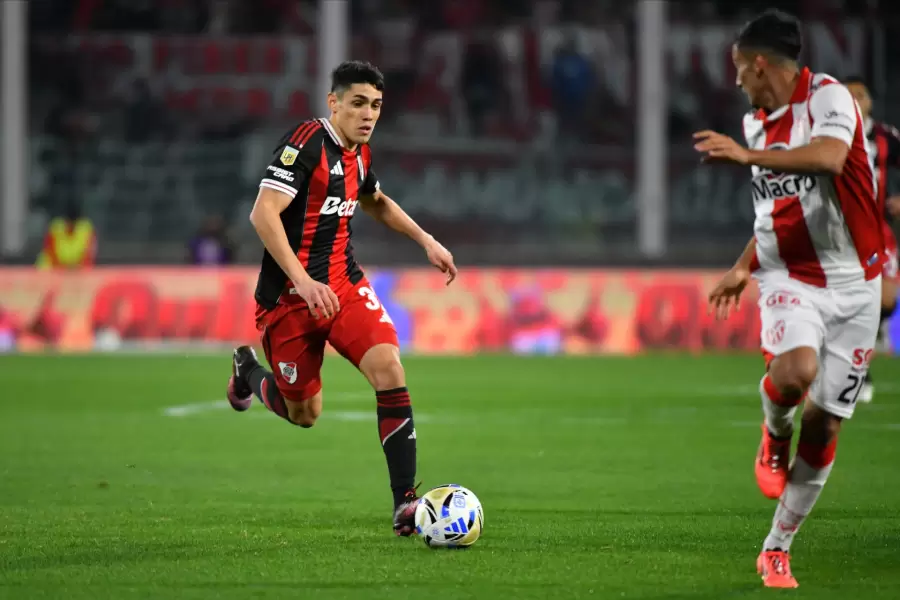 River Plate arrasó a Instituto en Córdoba