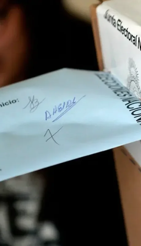 "Hay algo que es inherente al momento: el caos previo a la fecha electoral" (A. de Marco).