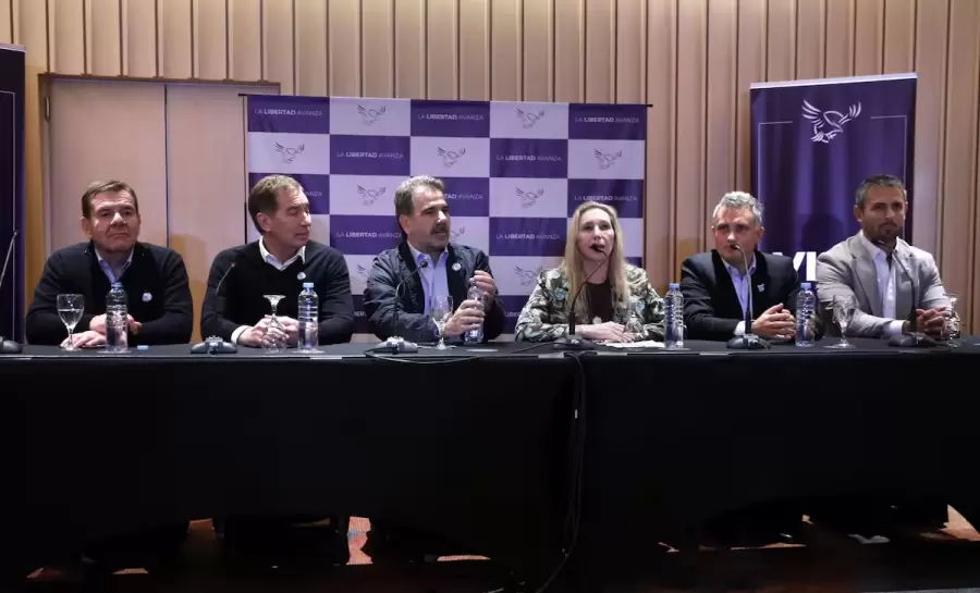 La foto que muchos querían ver: la alianza entre el PRO y La Libertad Avanza.