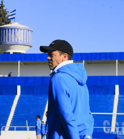 Esteban Solari analiza el partido para el domingo.