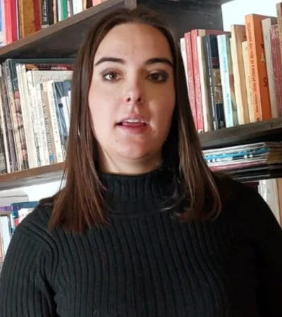 Julia Barbeito, la joven que quiere estar en el Mundial de Oratoria/