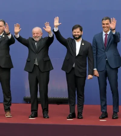 Los cinco mandatarios se alzaron, sin hacer referencias directas, contra la ofensiva comercial y diplomática de Trump.