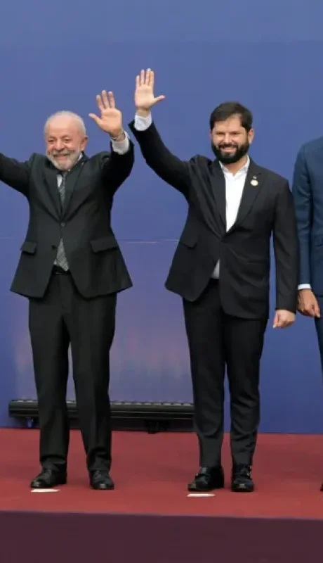 Los cinco mandatarios se alzaron, sin hacer referencias directas, contra la ofensiva comercial y diplomática de Trump.