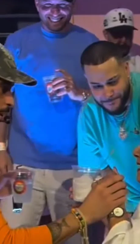 Una abuela se robó el show de Bad Bunny en Puerto Rico.