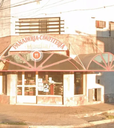 El homicidio fue cometido en el piso superior de esta panadería. (Foto: web)