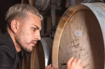 Leandro Paredes tiene vino blanco y Rodrigo De Paul lo mostró en redes