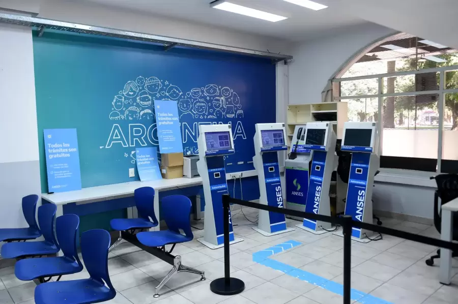 El trámite a través del celular nos ahorra la visita a la oficina de ANSES, al menos para gestionar el CUIL.