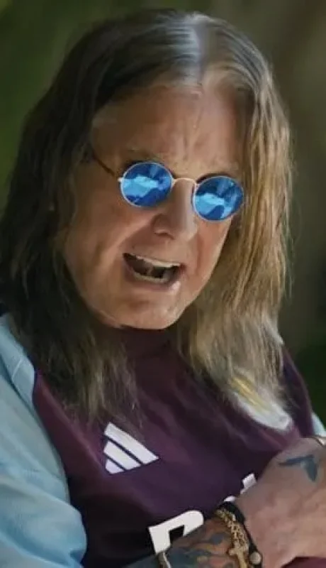 Ozzy, gran fanático de Aston Villa.