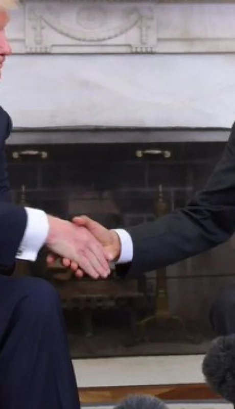 Trump apuntó ahora sus cañones contra el demócrata sin grandes resultados.