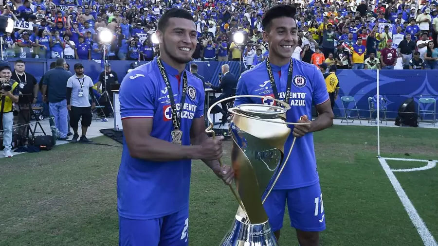 Juan Escobar jugará en el Tomba.