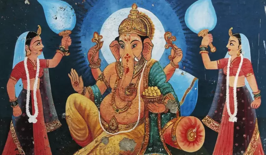 Ganesha, o Ganesh, es el dios con cabeza de elefante, que está presente de manera profusa en la iconografía india y que se evoca para proveer fortuna,