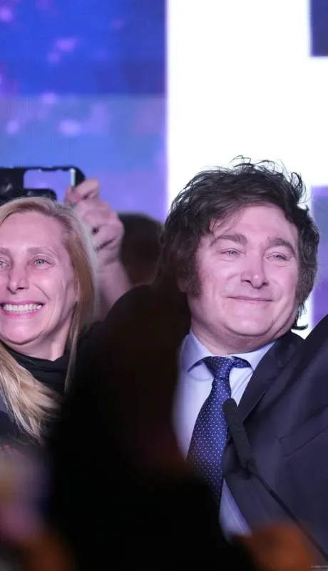 Karina y Javier Milei.