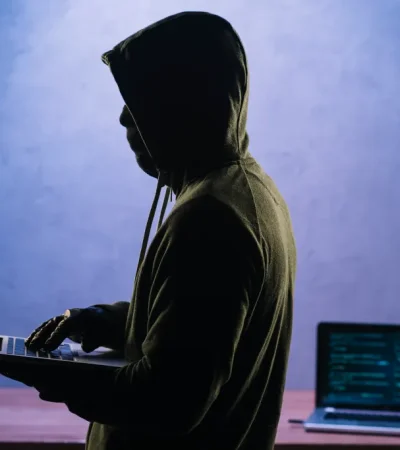 Ya no es como antes: ahora, los cacos manejan programas.