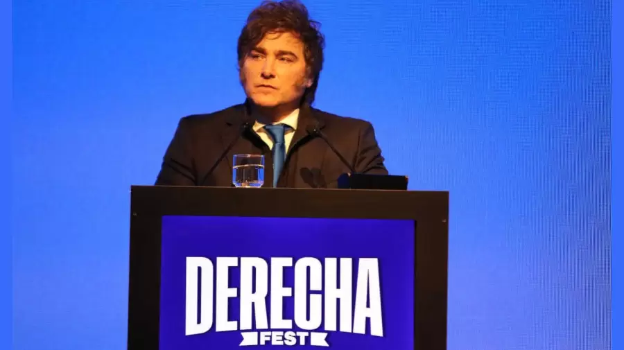 Milei discursea para su tropa propia