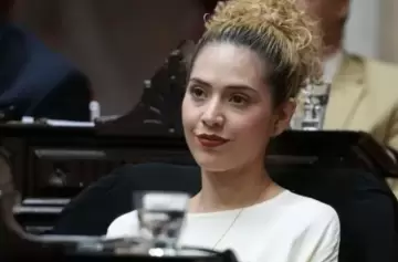 "Me recibí con 10 y con una tesis de 300 hojas": Arrieta le echó el currículum encima a Lemoine