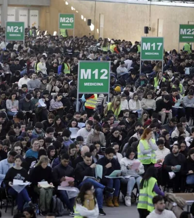 Examen a médicos residentes.