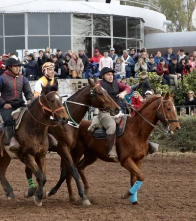 El Clásico Santo Patrono Santiago cumple 70 años/