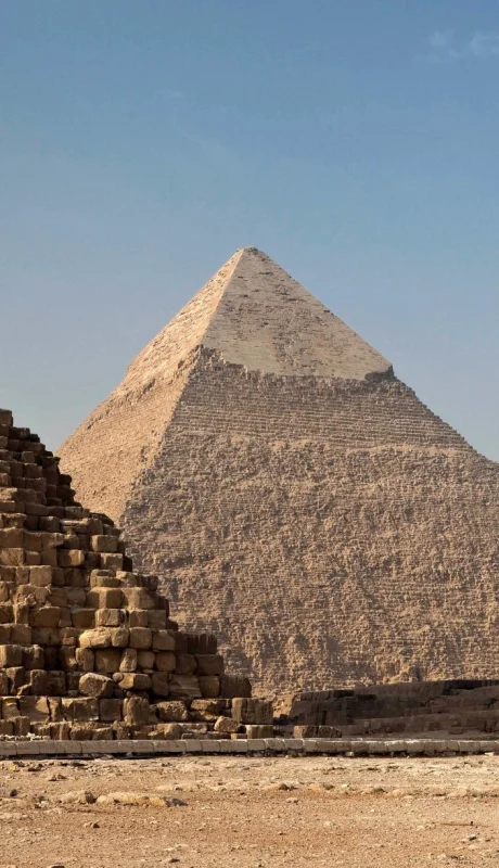 Egipto bajo tierra: descubren estructuras inéditas junto a las pirámides de Giza.