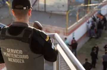 Cayó un penitenciario que quiso ingresar droga "entre sus partes íntimas" a la cárcel