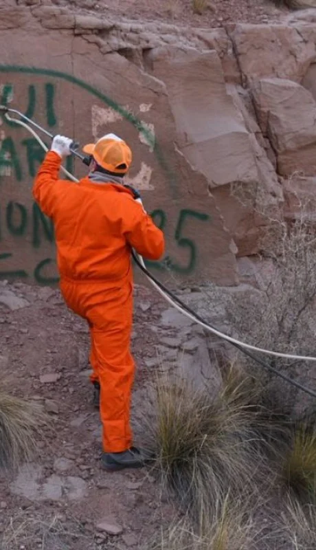 Quitaron los nombres de las piedras situadas al costado de la Ruta 7.