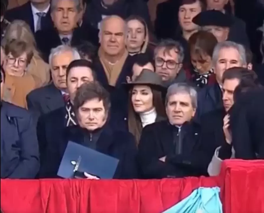 Equipo xompleto en la exposición