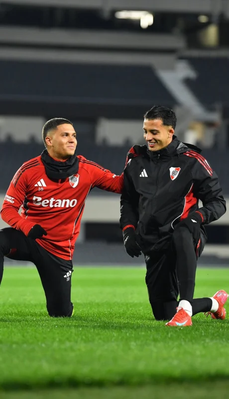 El domingo se cierra con un  gran partido: River Plate  recibe a San Lorenzo