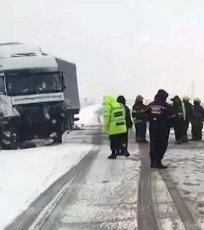 Accidente de auto sobre la Ruta Nacional 151/ Fuente: X